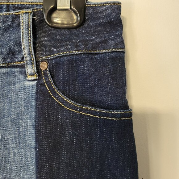 CAbi Blue Ankle Cropped Jeans Classic Style - Picture 6 of 10